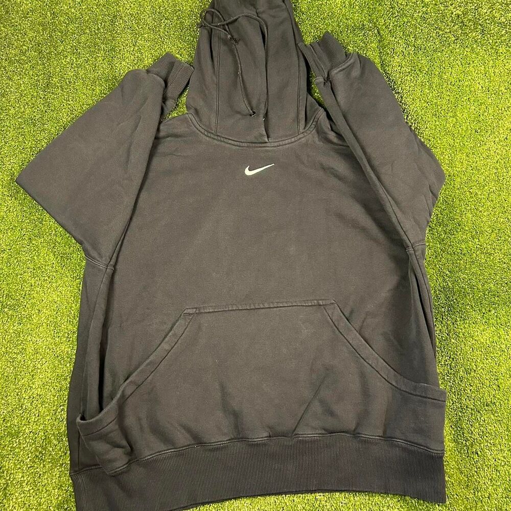 Nike Men's Navy and Black Hoodie